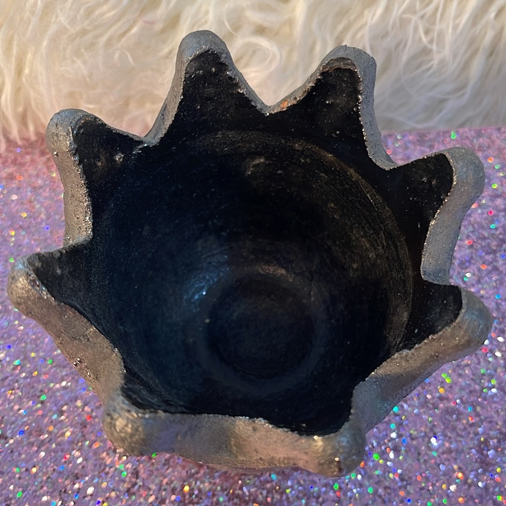 Ceramic Crown - Picture 3 of 4